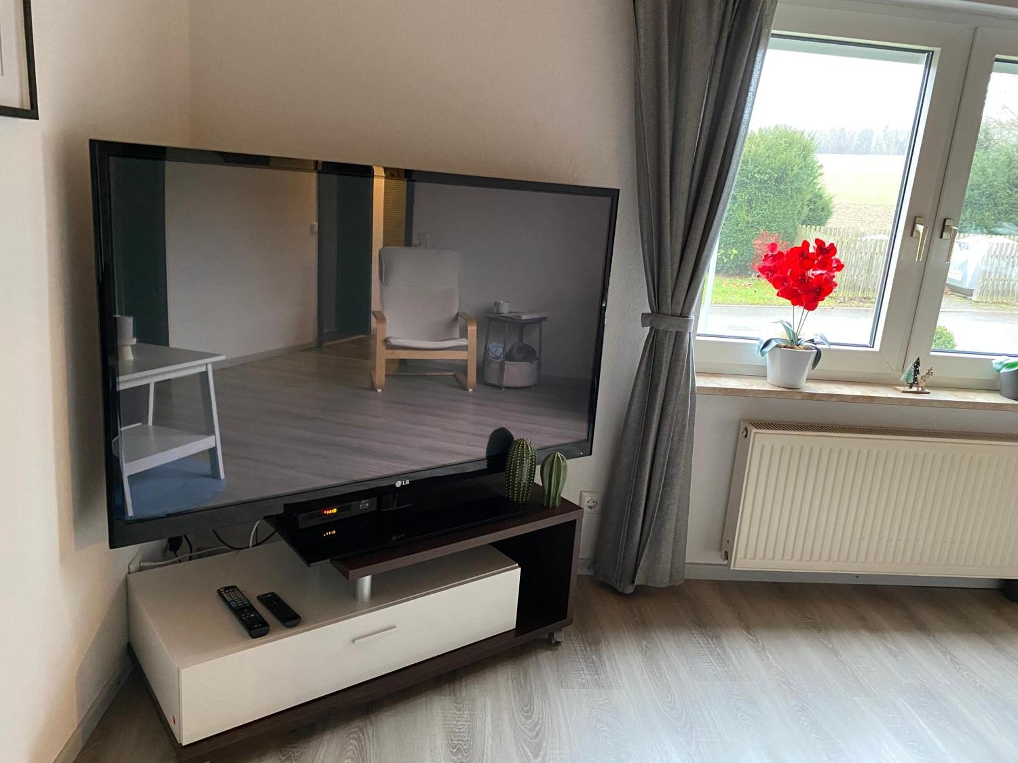 Schoene Ferien- Monteurswohnung - Ruhig Und Malerisch Gelegen Hofgeismar Extérieur photo